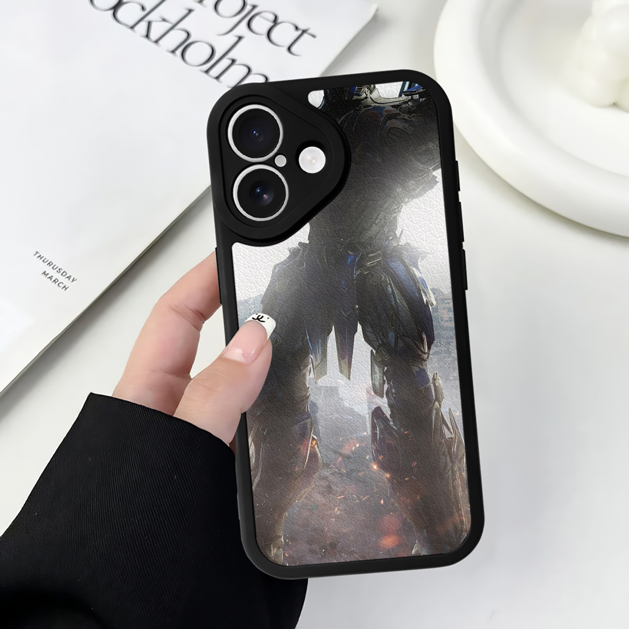 （画像用） Transformers トランスフォーマー 【iPhone 16シリーズ対応】シリコンスマホケース（レザー調） 材質：シリコン